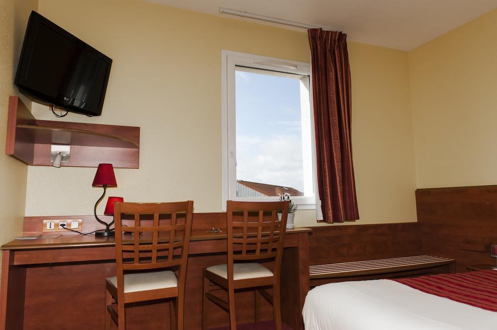 Armony Hotel Bourg-Achard Exterior foto